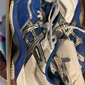 Mizuno Blue and White Athletic Shoes for Performance